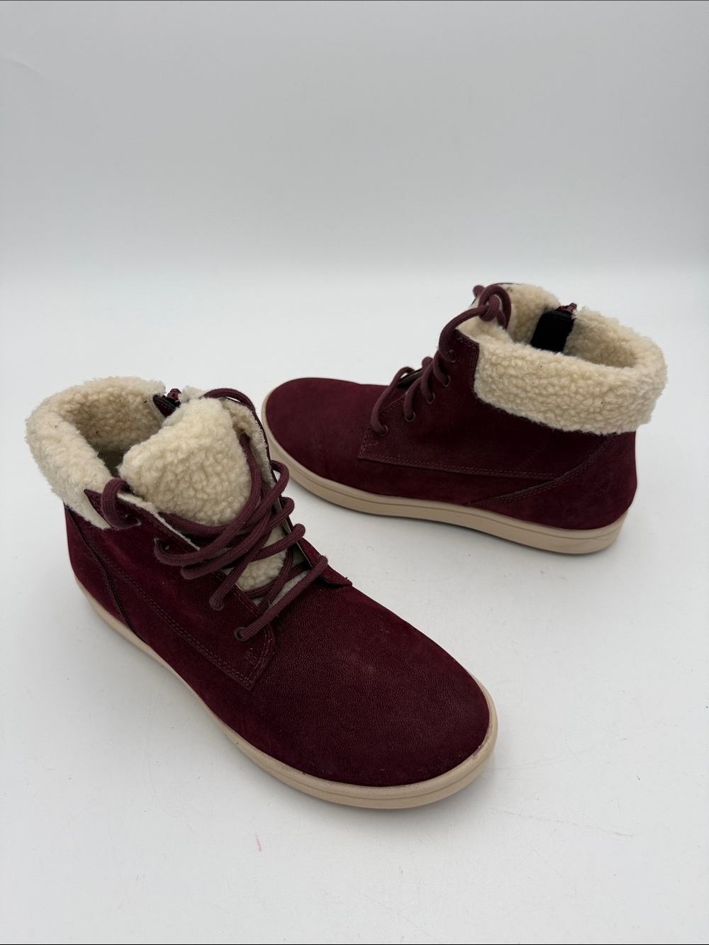 Clarks Burgundy Suede Shearling-Lined Ankle Booties women 7.5 M casual cozy Y2K